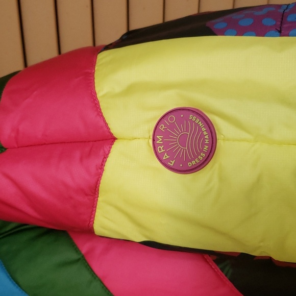 Farm Rio Puffer - Picture 2 of 6